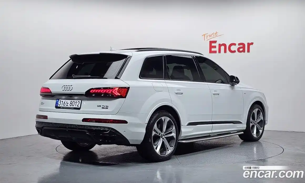 Audi Q7 2022 3.0 Автомат в Москве № 196078, фото 8