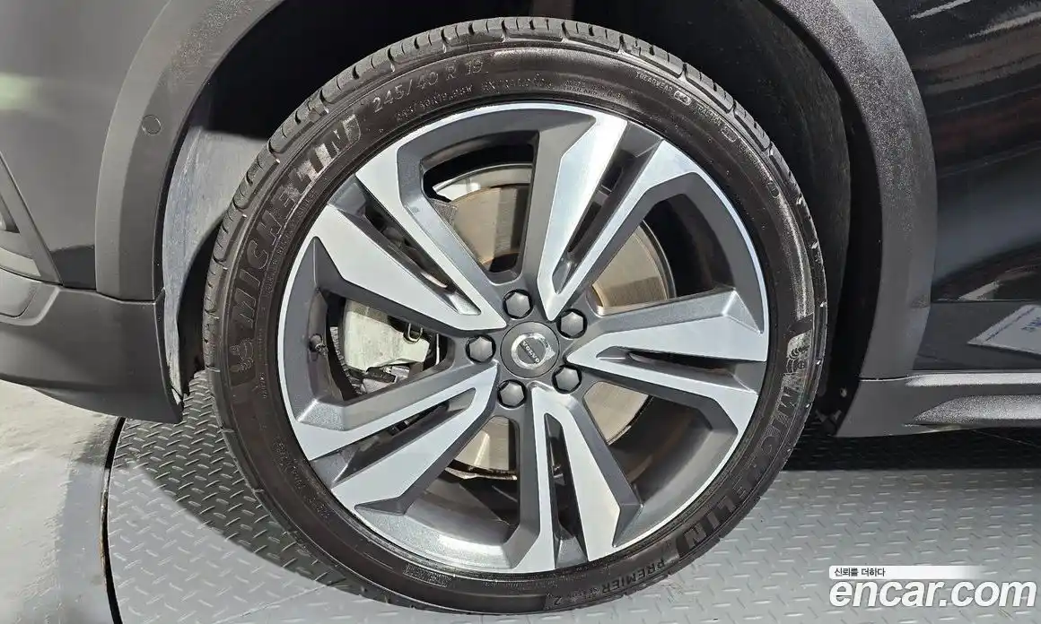 Volvo V60 2020 2.0 Автомат в Москве № 196996, фото 1