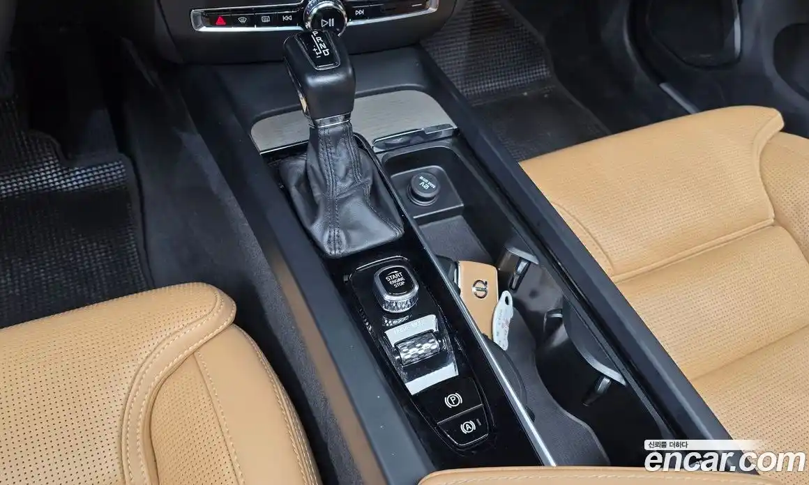 Volvo V60 2020 2.0 Автомат в Москве № 196996, фото 14