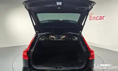 Volvo V60 2020 2.0 Автомат в Москве № 196996, миниатюра 2