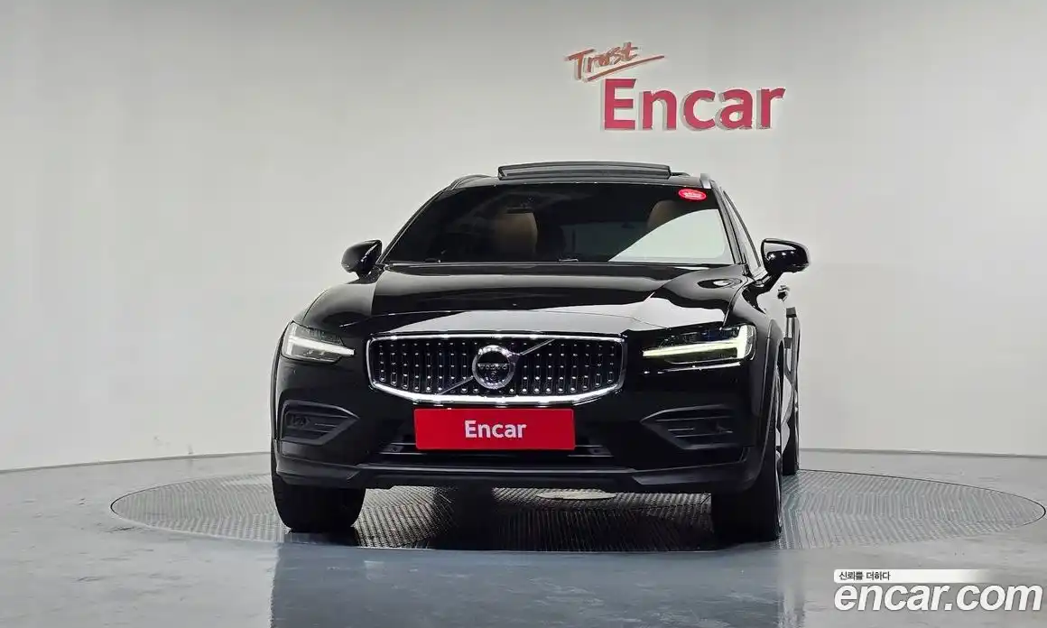 Volvo V60 2020 2.0 Автомат в Москве № 196996, фото 8