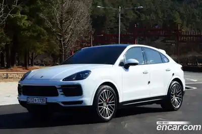 Porsche Cayenne, 2023