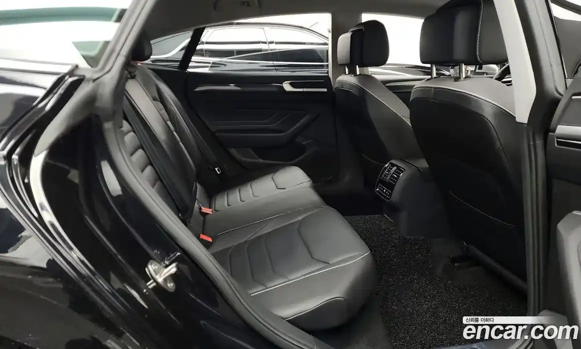 Volkswagen Arteon 2022 2.0 Автомат в Москве № 198913, фото 12