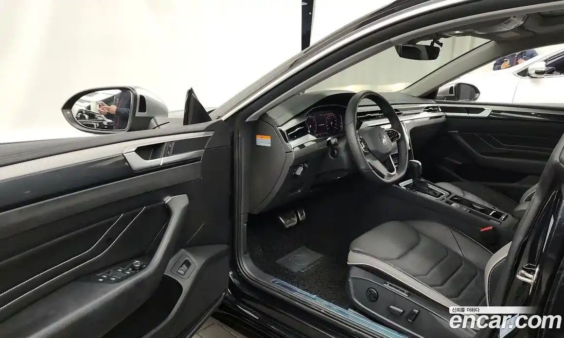 Volkswagen Arteon 2022 2.0 Автомат в Москве № 198913, фото 10