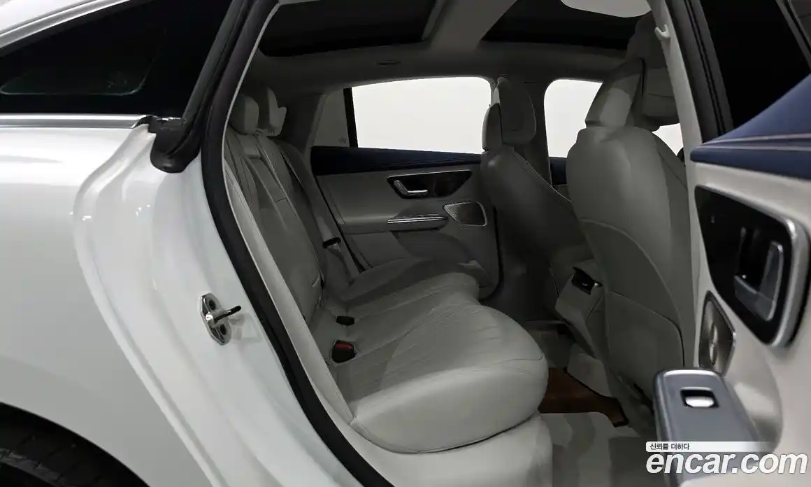 Mercedes-Benz EQE 2023 0.3 Автомат в Москве № 205324, фото 16