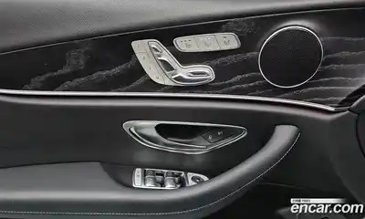 Mercedes-Benz E-Class 2017 2.0 Автомат в Москве № 211944, миниатюра 12