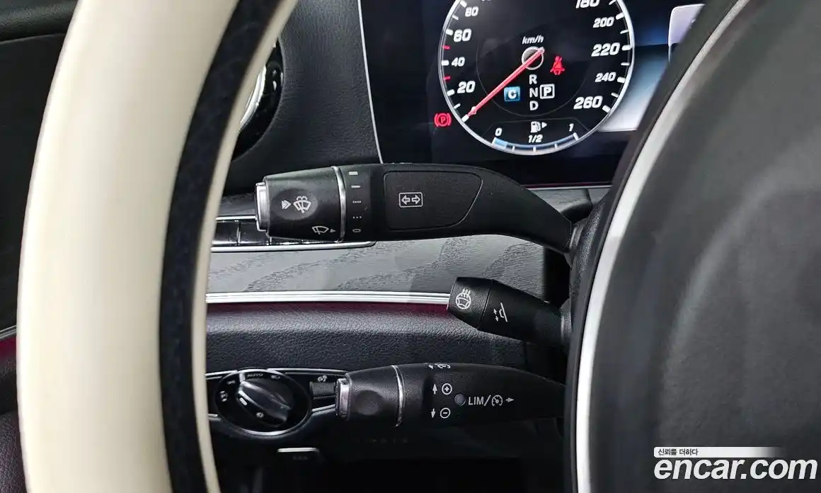 Mercedes-Benz E-Class 2017 2.0 Автомат в Москве № 211944, фото 13