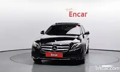 Mercedes-Benz E-Class 2017 2.0 Автомат в Москве № 211944, миниатюра 3