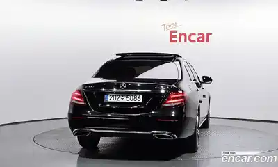 Mercedes-Benz E-Class 2017 2.0 Автомат в Москве № 211944, миниатюра 4