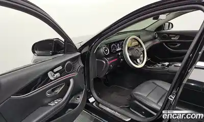 Mercedes-Benz E-Class 2017 2.0 Автомат в Москве № 211944, миниатюра 10