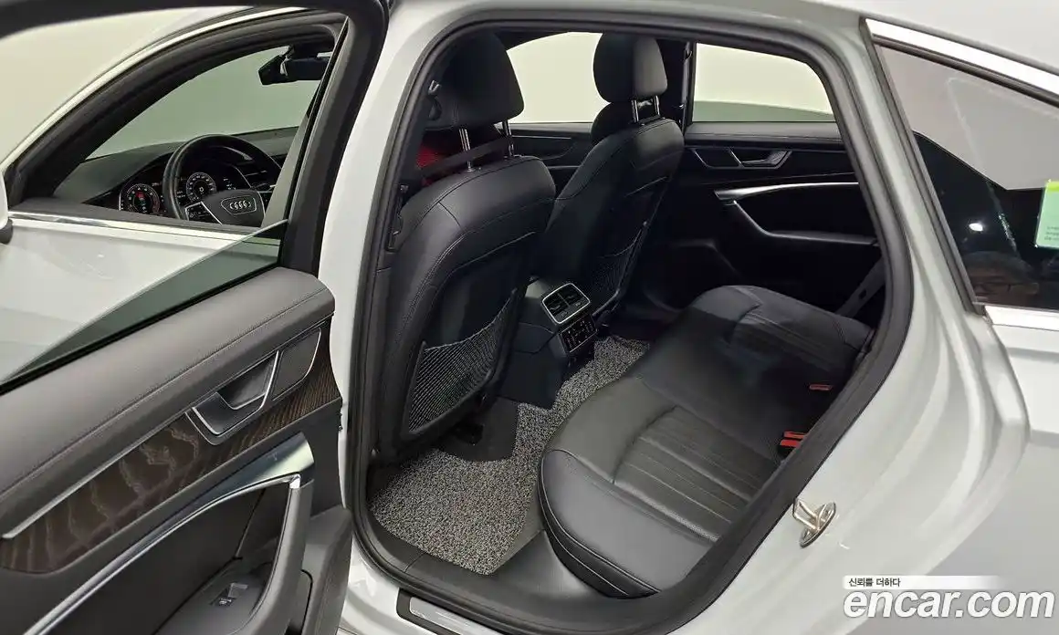 Audi A6 2022 2.0 Автомат в Москве № 212364, фото 7