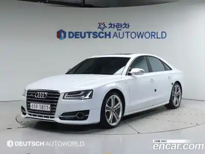 Audi S8, 2015