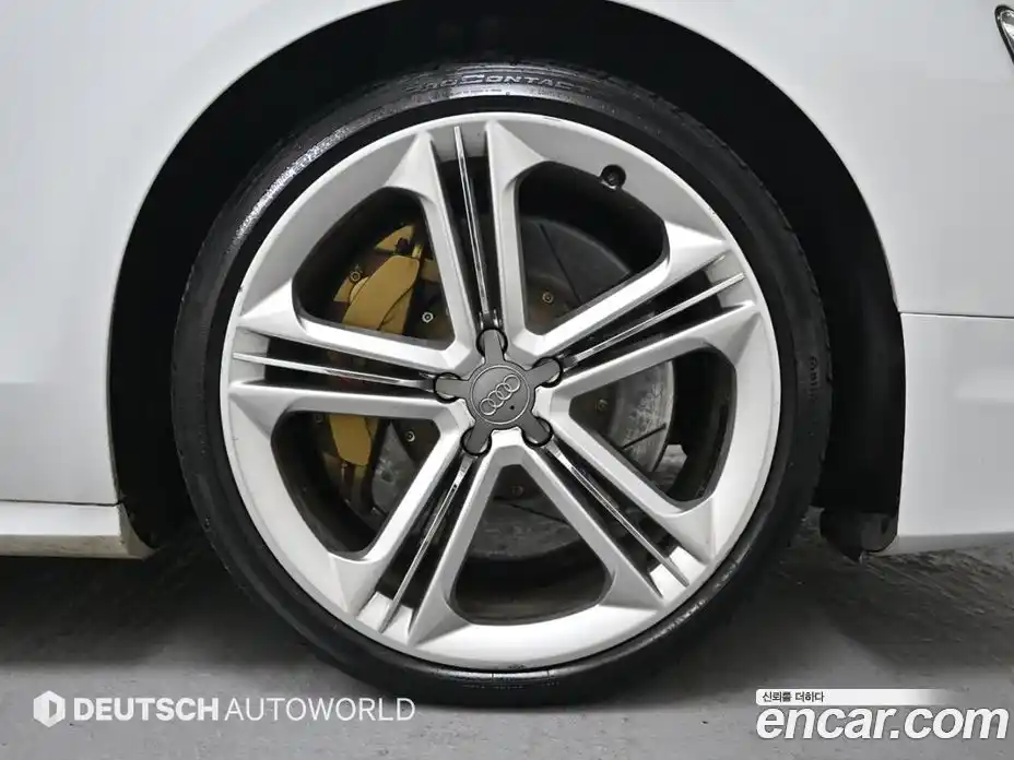 Audi S8 2015 4.0 Автомат в Москве № 212533, фото 5