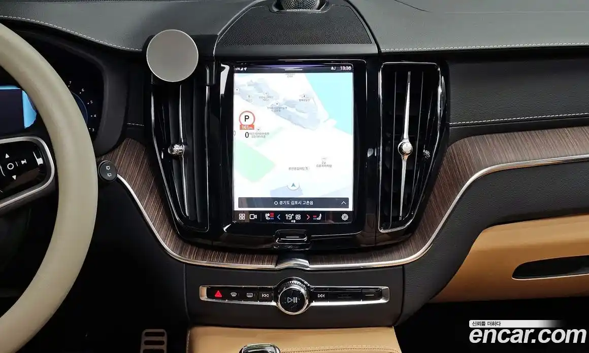 Volvo XC60 2022 2.0 Автомат в Москве № 212827, фото 15