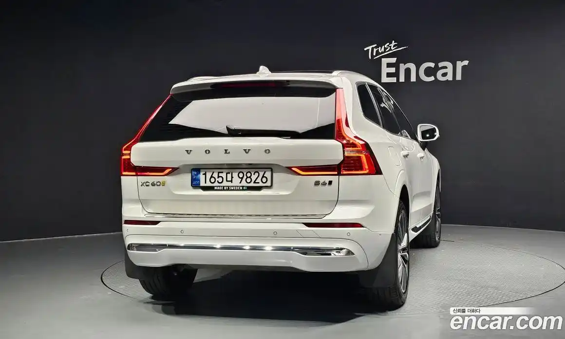 Volvo XC60 2022 2.0 Автомат в Москве № 212827, фото 4