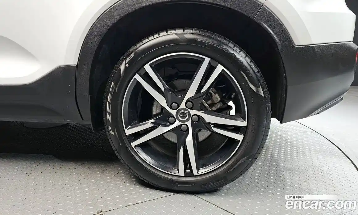 Volvo XC40 2021 2.0 Автомат в Москве № 212879, фото 17