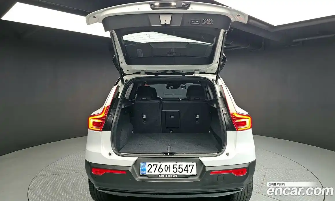 Volvo XC40 2021 2.0 Автомат в Москве № 212879, фото 10