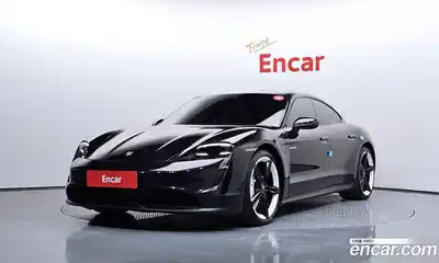 Porsche Taycan, 2021
