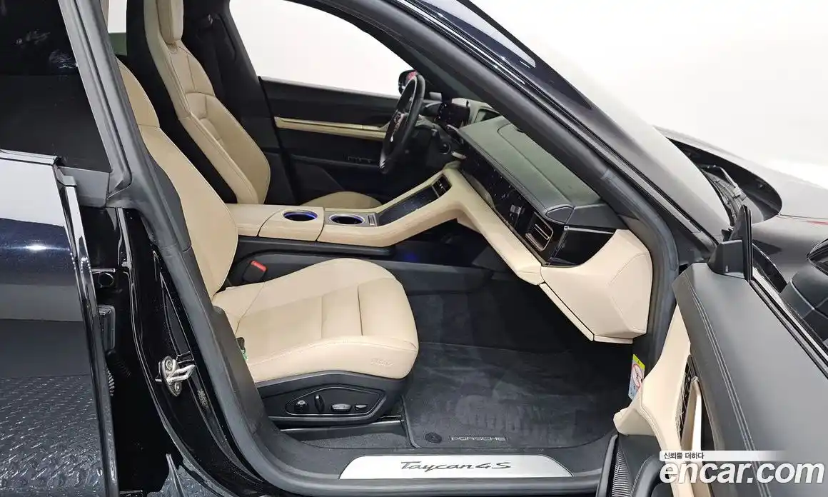 Porsche Taycan 2021 0.1 Автомат в Москве № 213169, фото 13