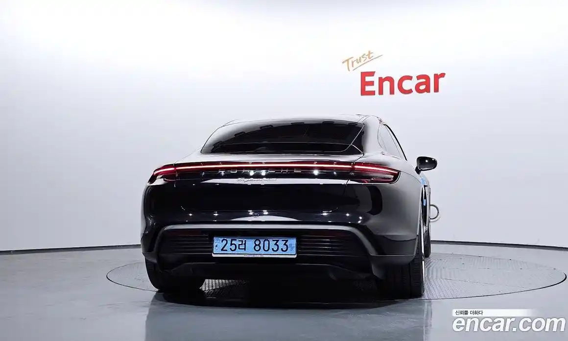 Porsche Taycan 2021 0.1 Автомат в Москве № 213169, фото 18