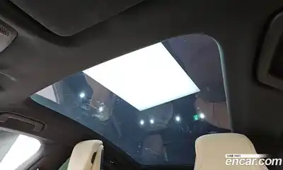 Porsche Taycan 2021 0.1 Автомат в Москве № 213169, миниатюра 3