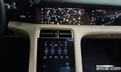 Porsche Taycan 2021 0.1 Автомат в Москве № 213169, миниатюра 5