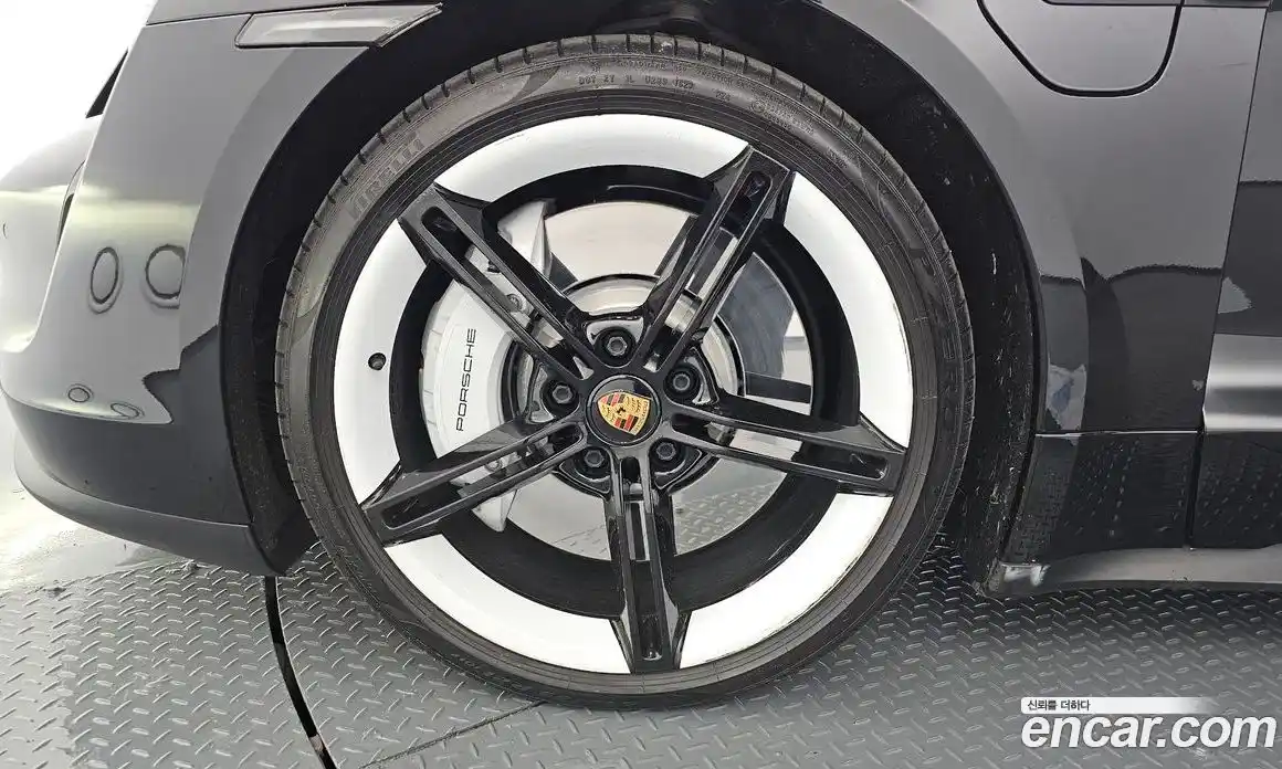 Porsche Taycan 2021 0.1 Автомат в Москве № 213169, фото 9