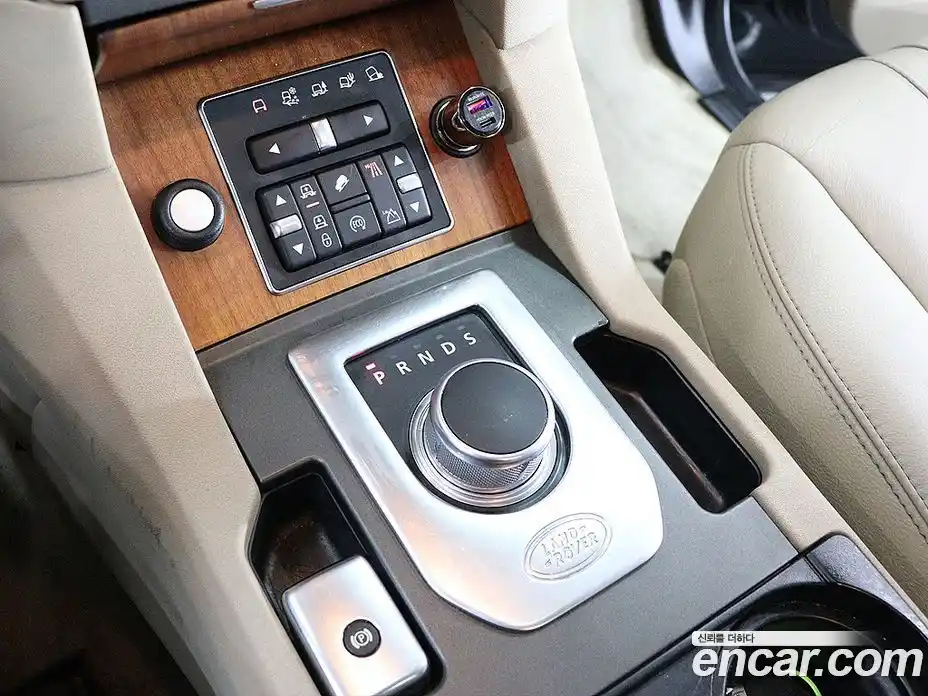 Land Rover Discovery 2015 3.0 Автомат в Москве № 213825, фото 11