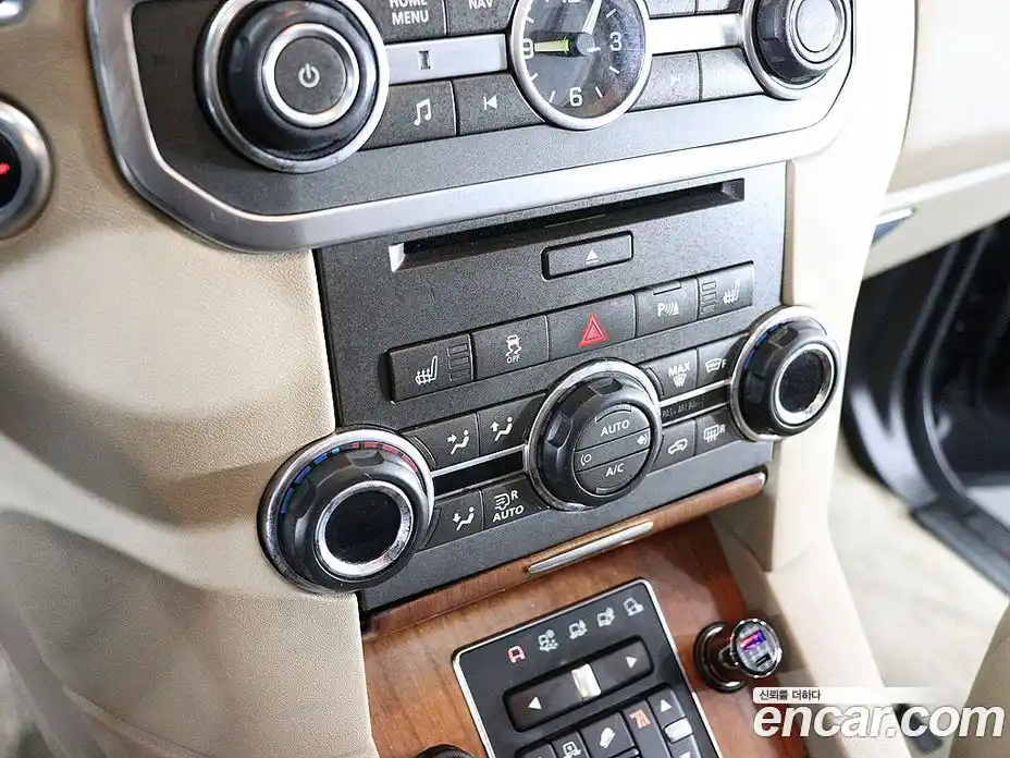 Land Rover Discovery 2015 3.0 Автомат в Москве № 213825, фото 10