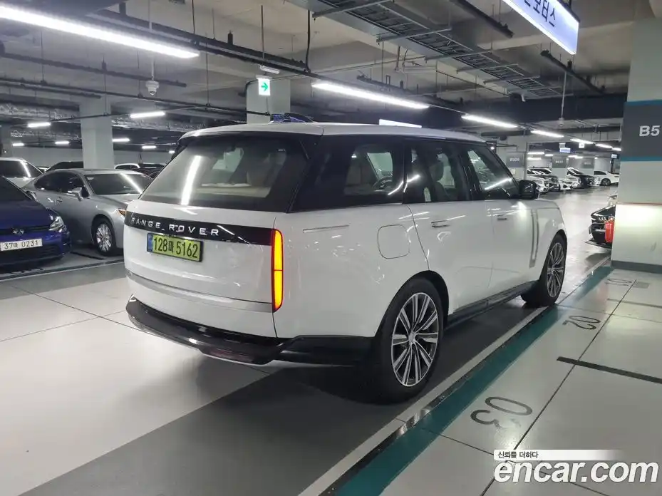 Land Rover Range-Rover 2025 3.0 Автомат в Москве № 213872, фото 4