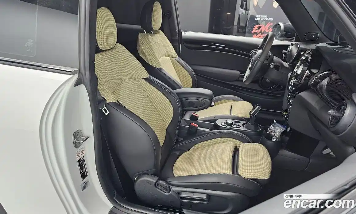 Mini Cooper 2024 Автомат в Москве № 214258, фото 17