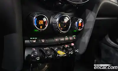 Mini Cooper 2024 Автомат в Москве № 214258, миниатюра 5