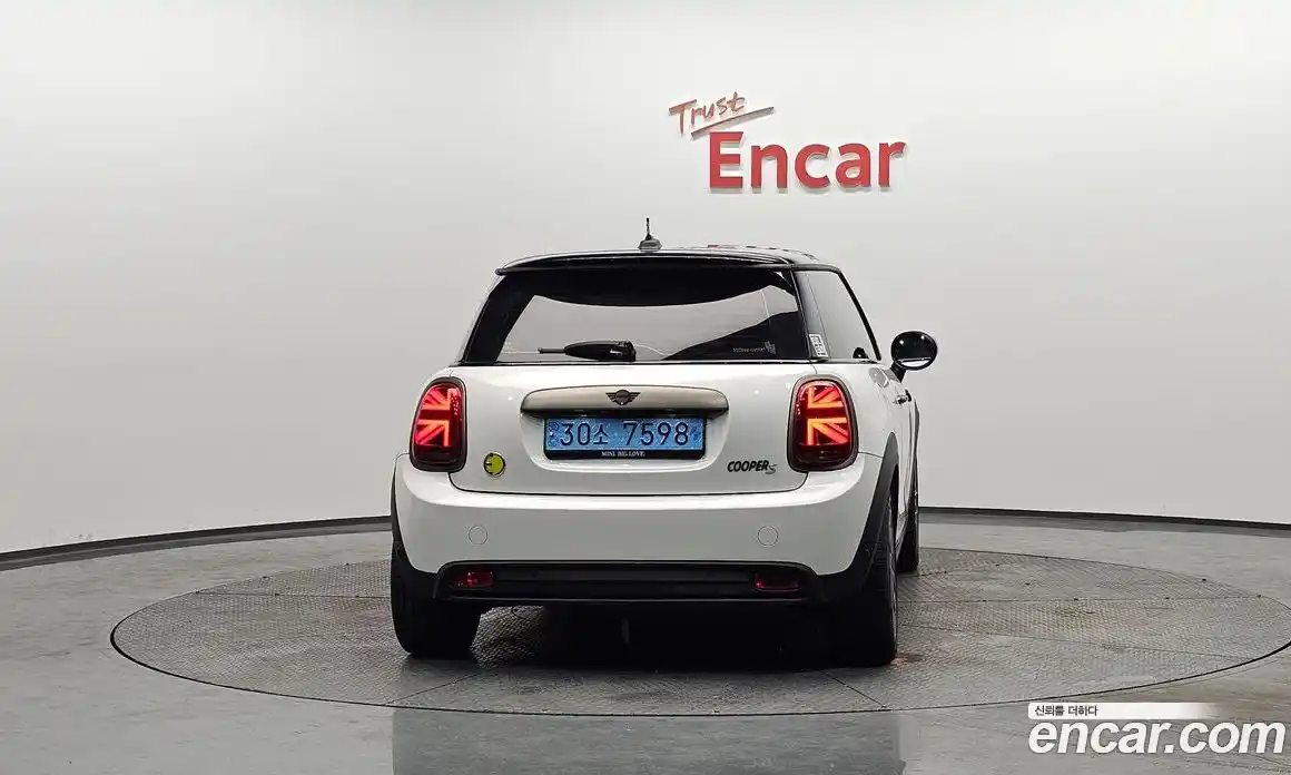 Mini Cooper 2024 Автомат в Москве № 214258, фото 6