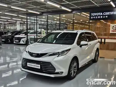 Toyota Sienna, 2025
