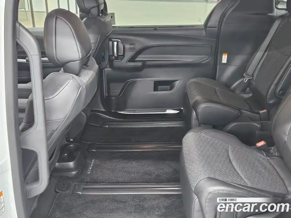 Toyota Sienna 2025 2.5 Вариатор в Москве № 215580, фото 15