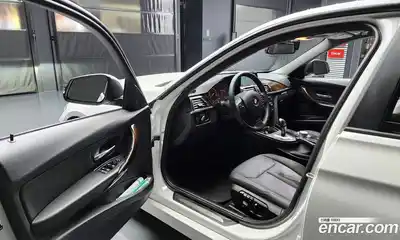 BMW 3-Series 2015 2.0 Автомат в Москве № 228992, миниатюра 3