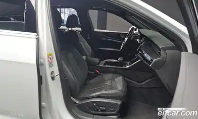 Audi A6 2021 2.0 Автомат в Москве № 230074, миниатюра 5