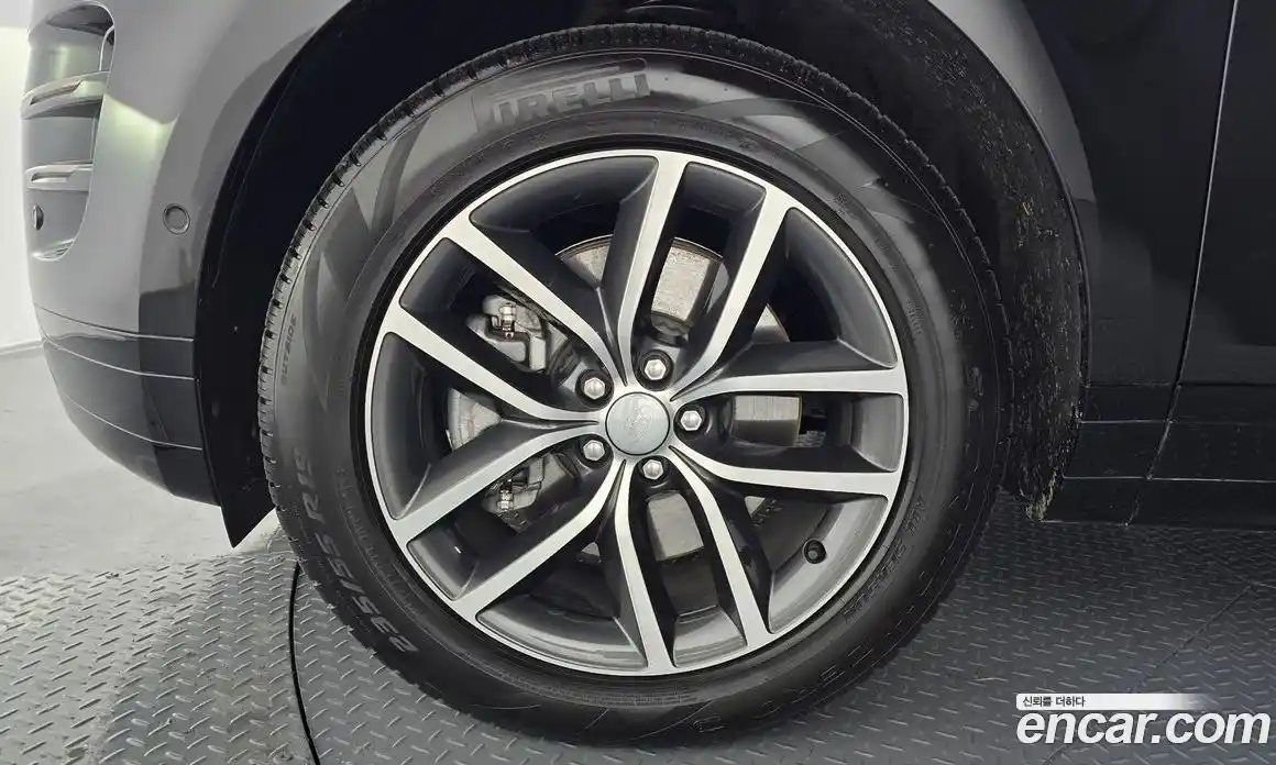 Land Rover Range-Rover Evoque 2025 2.0 Автомат в Москве № 231133, фото 4