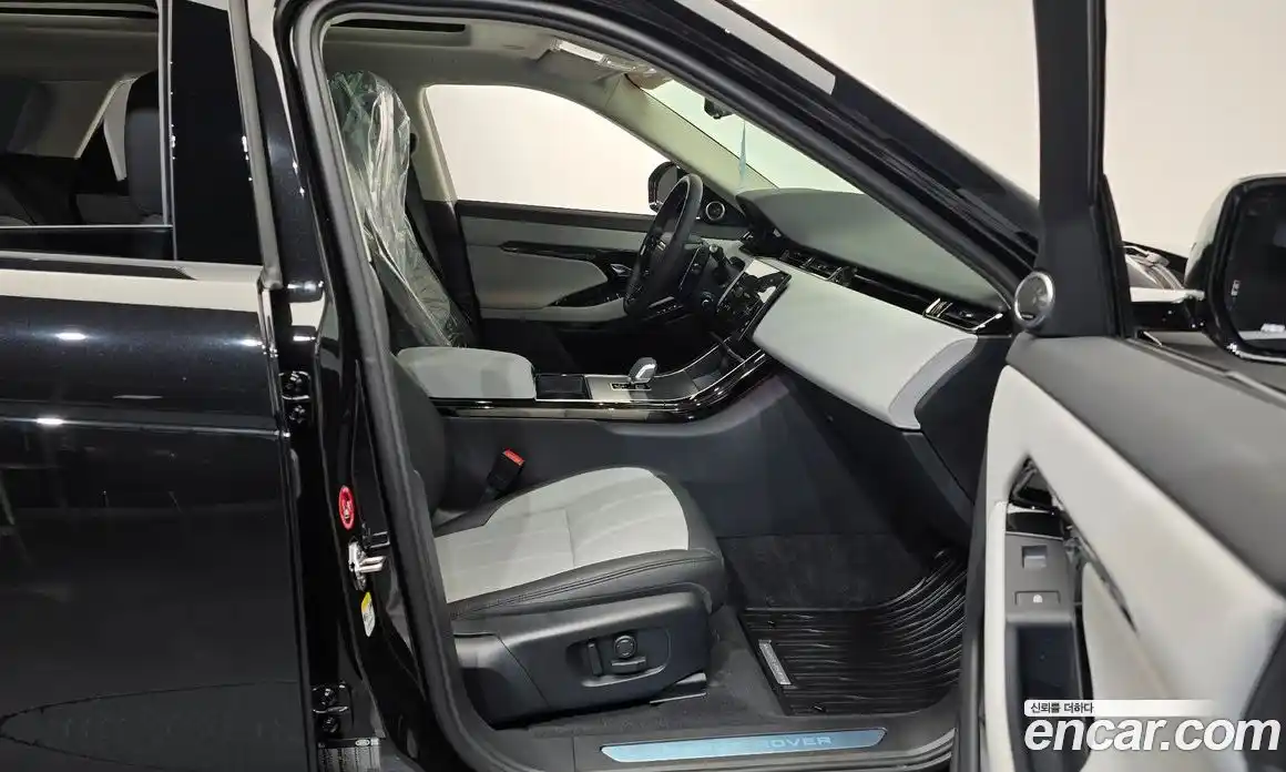 Land Rover Range-Rover Evoque 2025 2.0 Автомат в Москве № 231133, фото 10