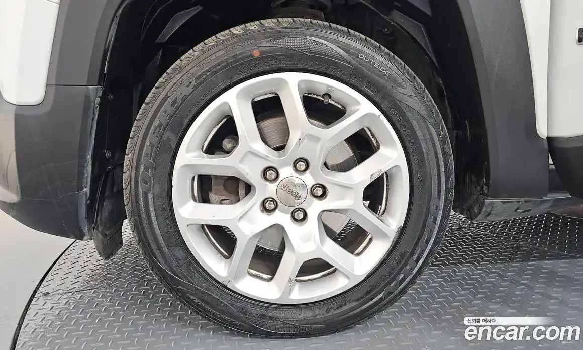 Jeep Renegade 2017 2.4 Автомат в Москве № 232607, фото 3