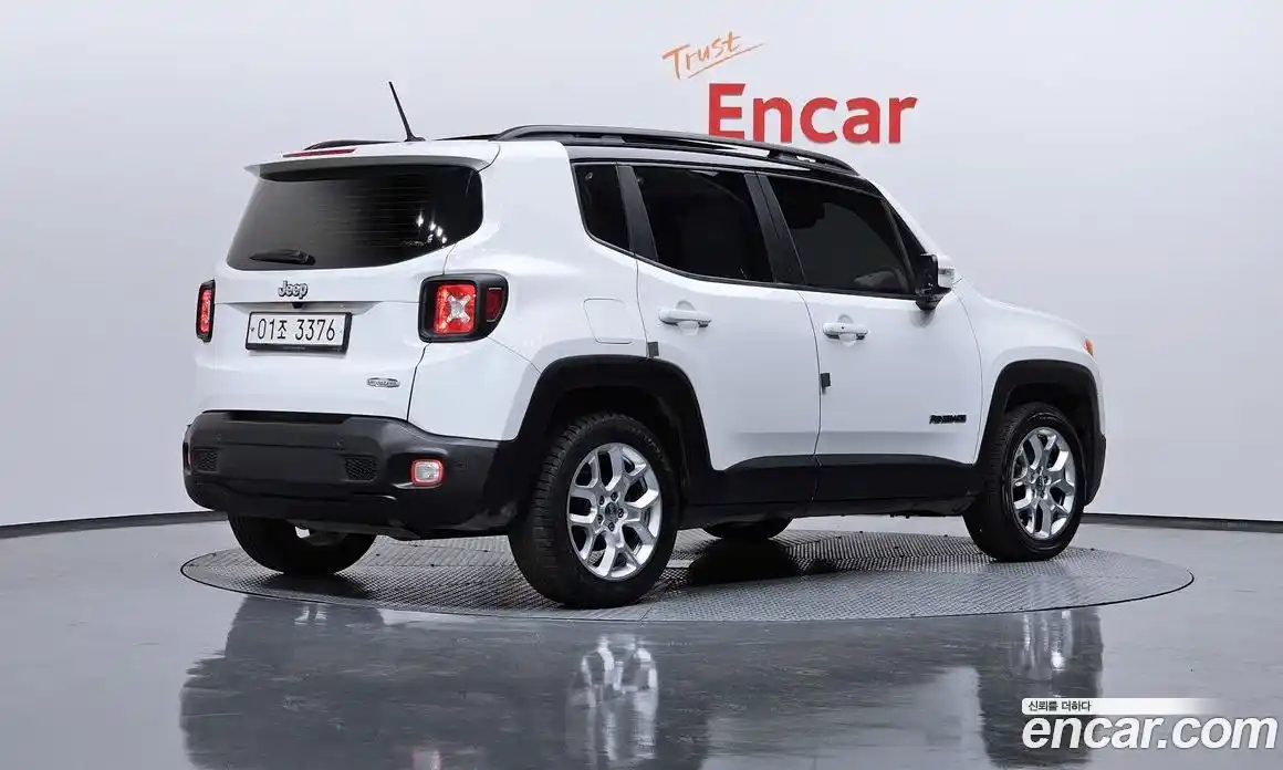 Jeep Renegade 2017 2.4 Автомат в Москве № 232607, фото 8