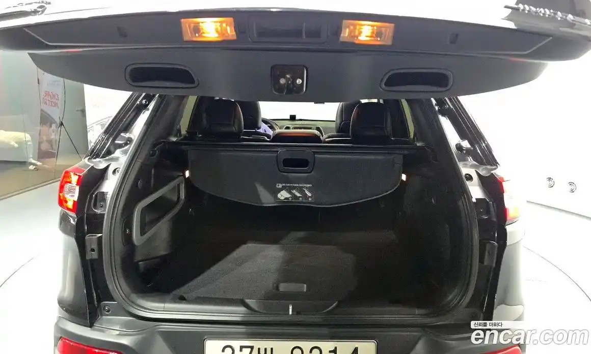 Jeep Cherokee 2016 2.2 Автомат в Москве № 232730, фото 13