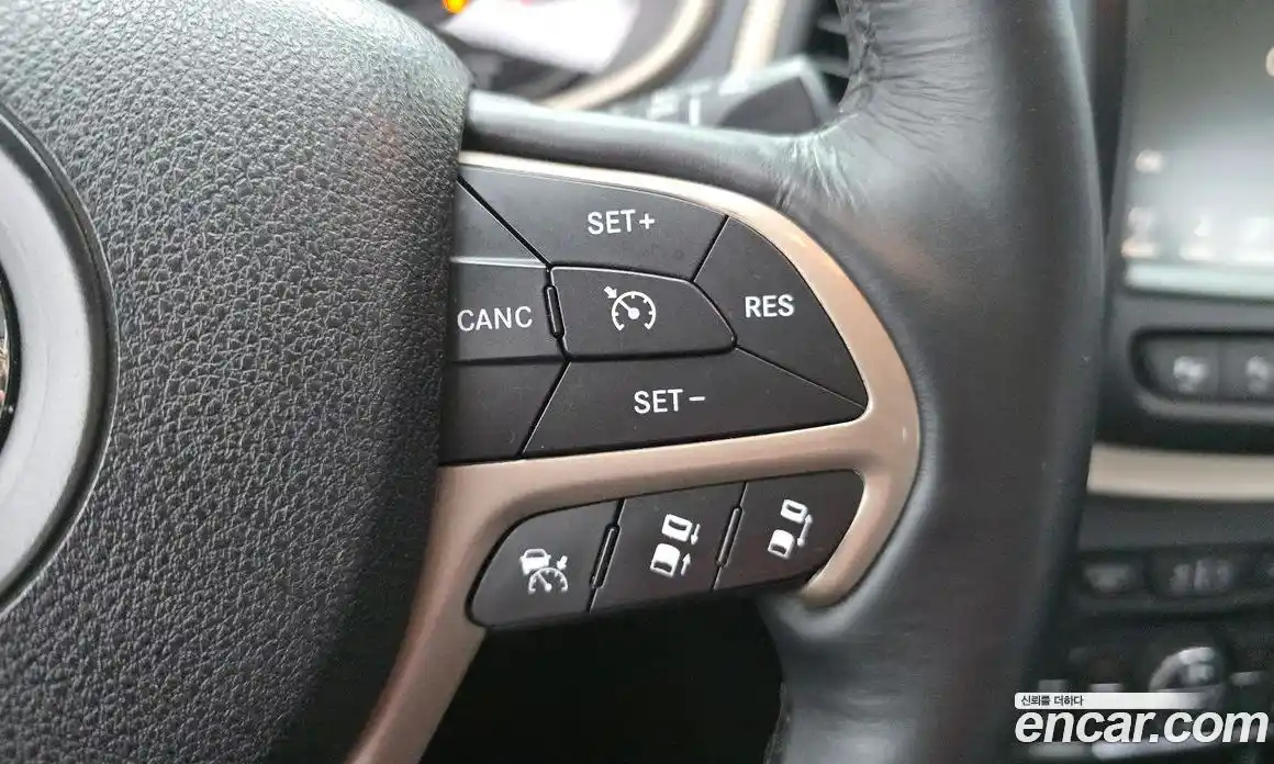 Jeep Cherokee 2016 2.2 Автомат в Москве № 232730, фото 20