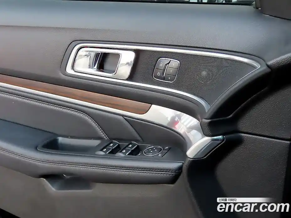 Ford Explorer 2017 2.3 Автомат в Москве № 234156, фото 11