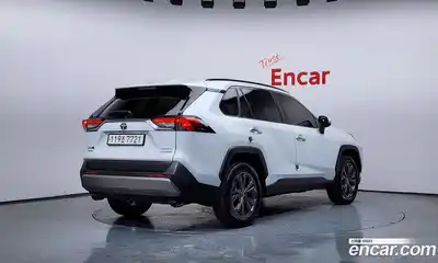 Toyota RAV4 2024 2.5 Автомат в Москве № 269271, миниатюра 6