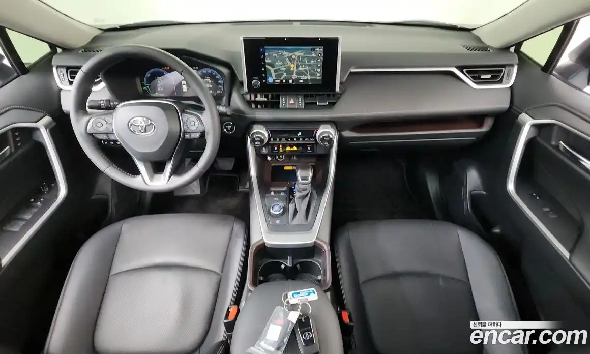 Toyota RAV4 2024 2.5 Автомат в Москве № 269271, фото 8