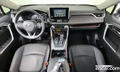 Toyota RAV4 2024 2.5 Автомат в Москве № 269271, миниатюра 8