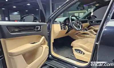 Porsche Cayenne 2021 3.0 Автомат в Москве № 270600, миниатюра 2