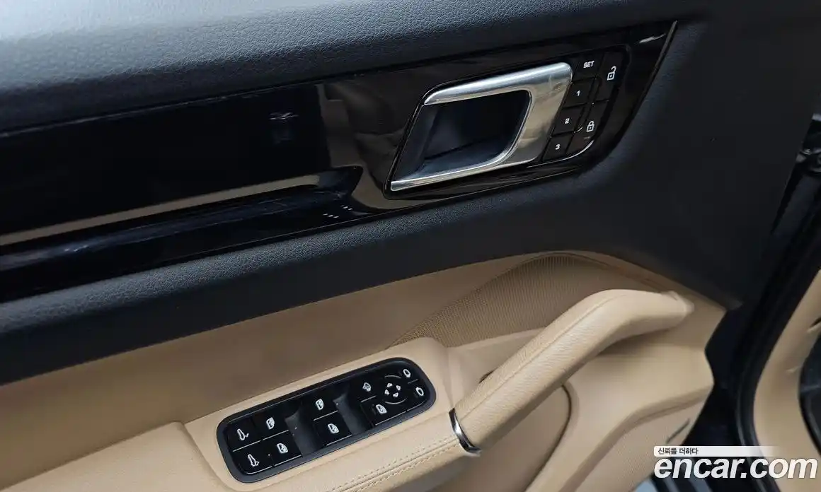 Porsche Cayenne 2021 3.0 Автомат в Москве № 270600, фото 5