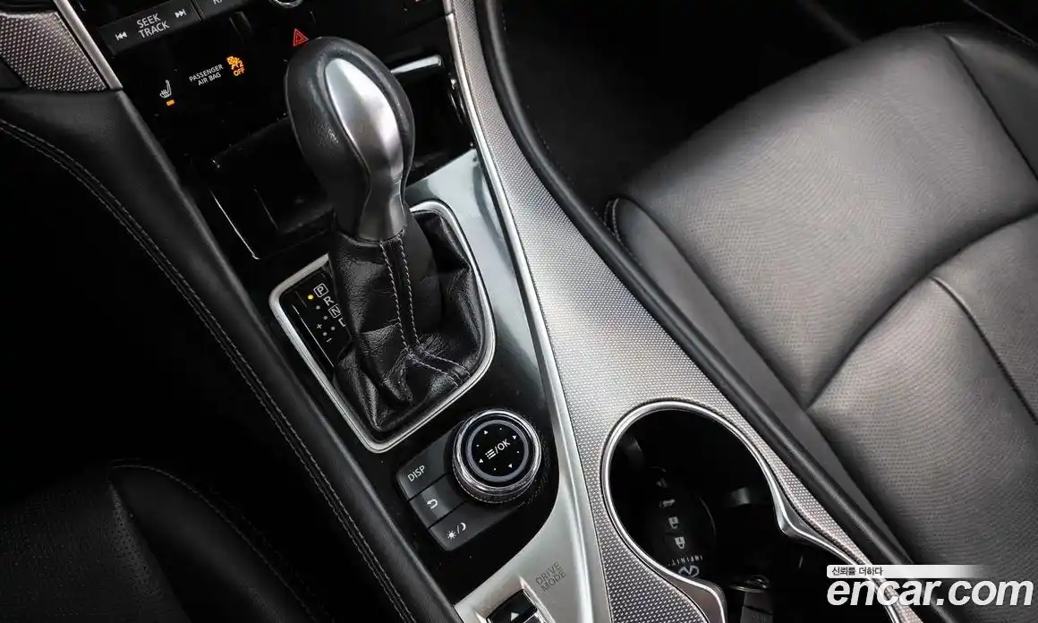 Infiniti Q50 2016 2.1 Автомат в Москве № 271095, фото 9